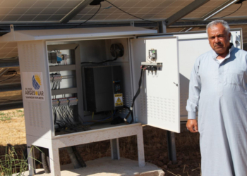 Sulama için güneş enerji sistemi kurarak elektrik masrafından kurtuldu