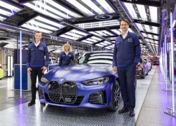 Alman otomobil devi, tamamen elektrikli BMW i4 seri üretimine başladı